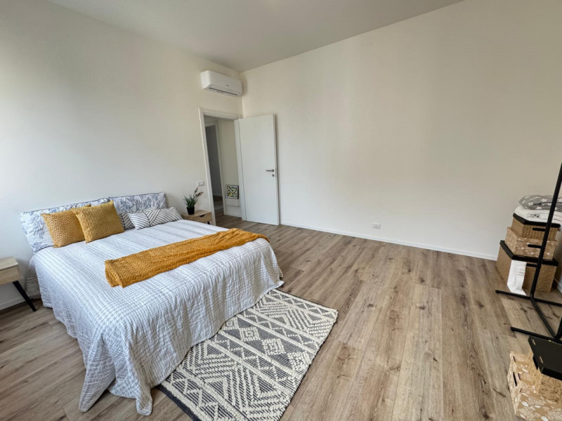 In posizione privilegiata, appena fuori dalle mura nord della città, appartamento bicamere in fas...