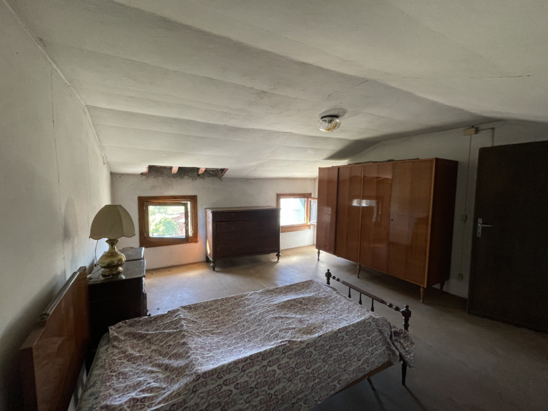 NOSTRA ESCLUSIVA: a pochi passi dal centro di Casella d'Asolo siamo a proporre in vendita una por...