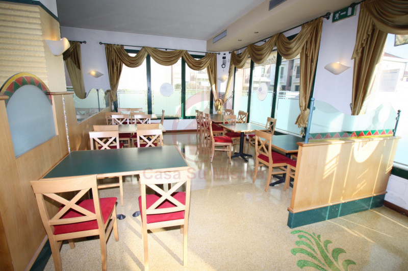 SAONARA, VILLATORA RIF. LC2: Casa su Misura ha il piacere di proporvi pizzeria con cucina, comple...