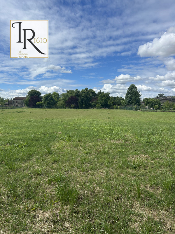 Scoprite questo affascinante rustico situato nel cuore del Comune di Masi, un vero e proprio rifu...