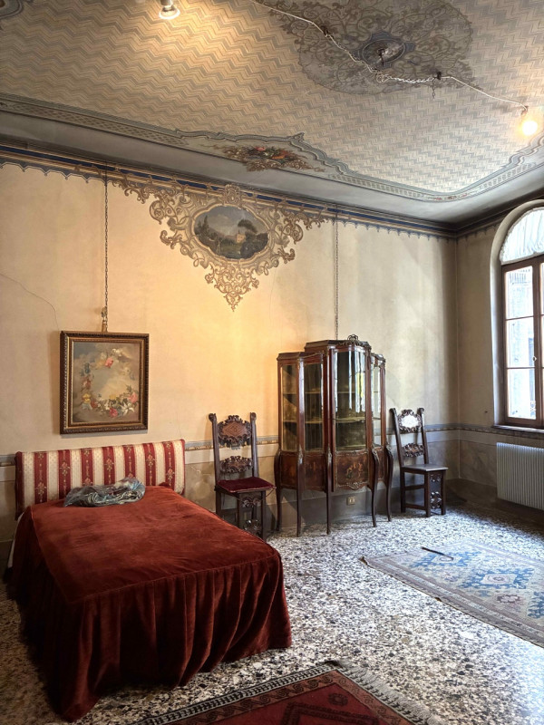 Nel suggestivo centro di Serravalle, cuore antico di Vittorio Veneto, sorge lo splendido Palazzo ...