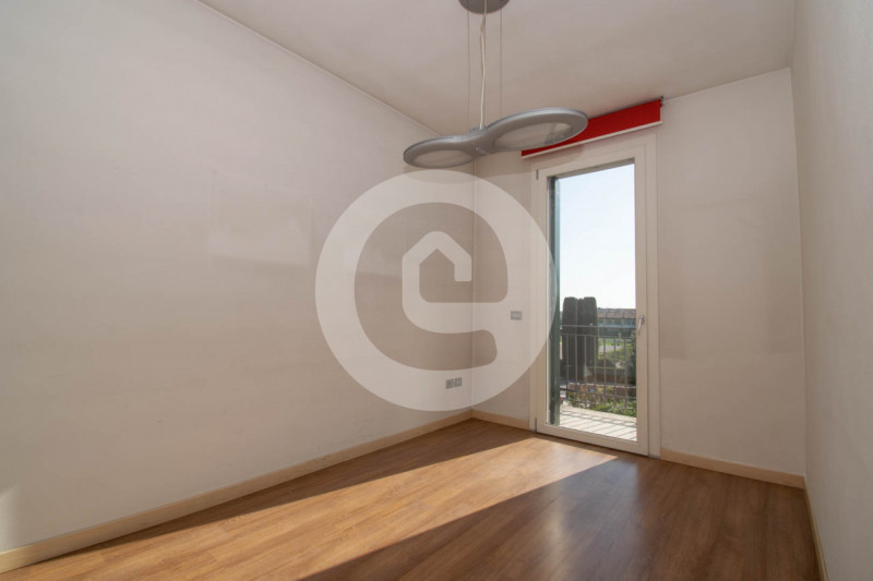 Scopri un'opportunità unica nel cuore di San Giorgio delle Pertiche, nella frazione di Arsego. Qu...