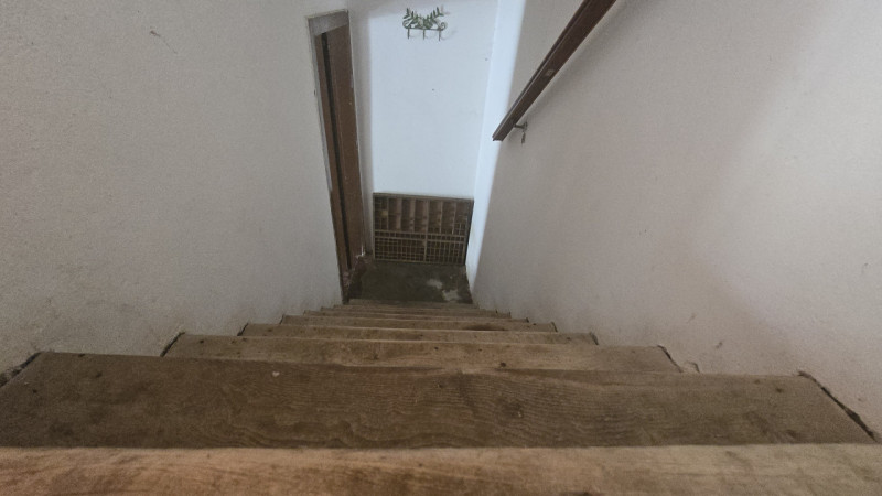 Rif. RU60 - Proponiamo in vendita deliziosa proprietà composta da abitazione principale, fienile,...