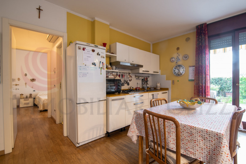 L'APPARTAMENTO VIENE VENDUTO AFFITTATO CON SCADENZA CONTRATTO AGOSTO 2027
CANONE MENSILE EURO 400...