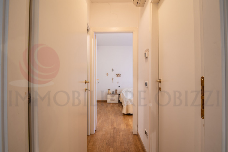 L'APPARTAMENTO VIENE VENDUTO AFFITTATO CON SCADENZA CONTRATTO AGOSTO 2027
CANONE MENSILE EURO 400...