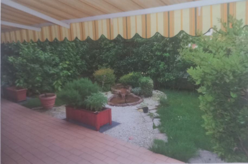 L'APPARTAMENTO VIENE VENDUTO AFFITTATO CON SCADENZA CONTRATTO AGOSTO 2027
CANONE MENSILE EURO 400...