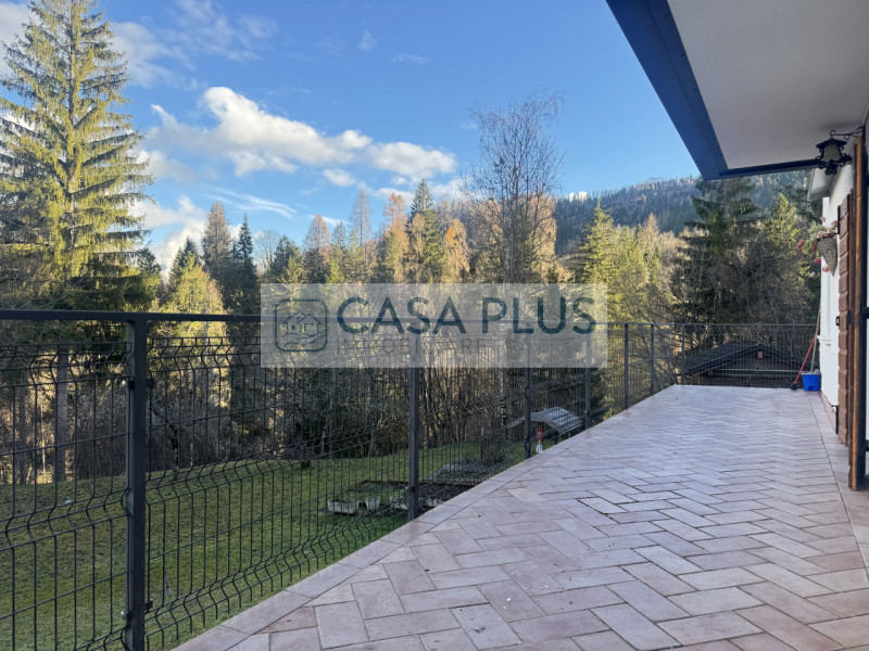 Voltago Agordino, immersa nel verde e nella tranquillità, ma comoda alle principali vie di comuni...