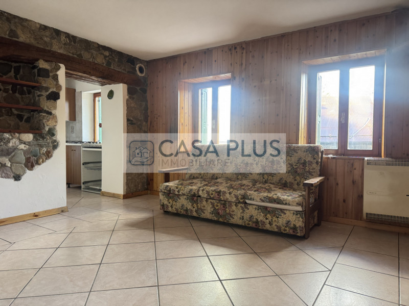 Voltago Agordino, immersa nel verde e nella tranquillità, ma comoda alle principali vie di comuni...