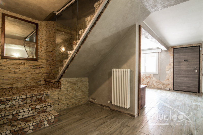 Stanghella, in una corte residenziale tranquilla a due passi dalla SS16, al confine con Solesino,...