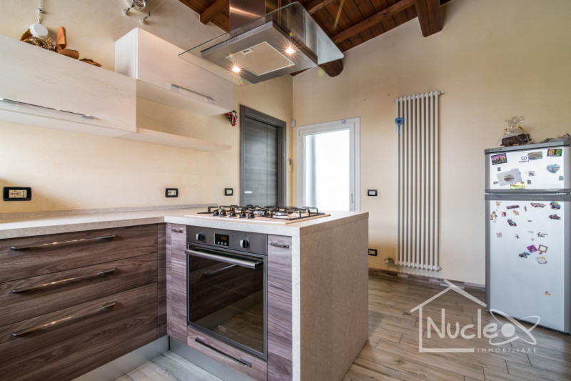 Stanghella, in una corte residenziale tranquilla a due passi dalla SS16, al confine con Solesino,...