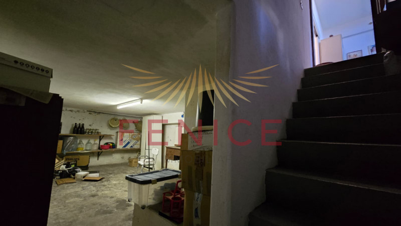 Cerchi una casa spaziosa, ben organizzata e ricca di potenziale?

Proponiamo una porzione di bifa...