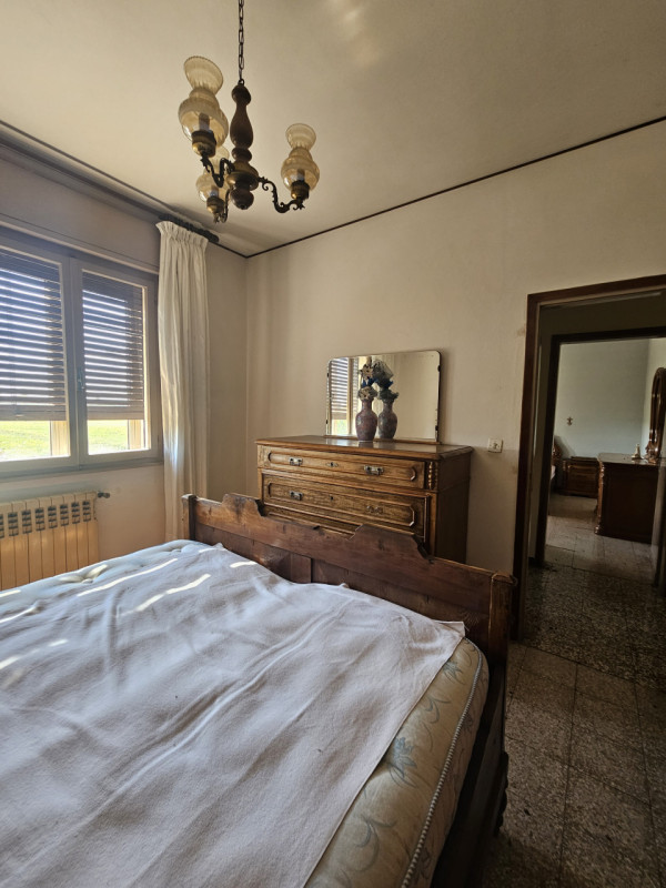 In un zona tranquilla del Comune di Sant'Urbano, precisamente nella frazione di Carmignano, propo...