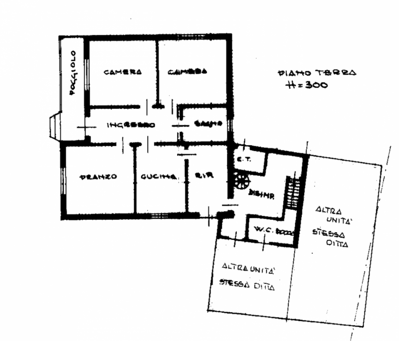 Legnaro loc. Volparo, comoda ai servizi e alle scuole, proponiamo casa singola degli anni ‘90 dis...