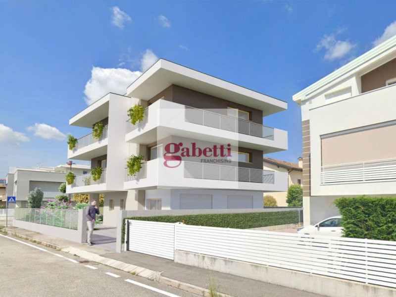 Scopri questa affascinante bifamiliare situata nella tranquilla e ricercata zona di Sarmeola, nel...