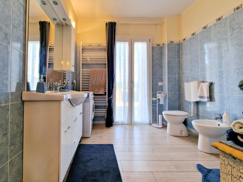 Proponiamo in vendita a Sant'Urbano, bellissima casa singola recentemente ristrutturata, con gran...