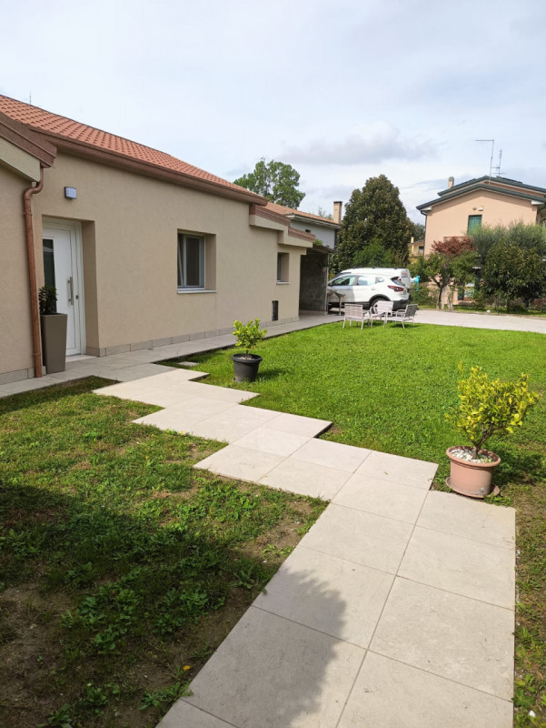 Mandria - Sei alla ricerca della casa perfetta? Confortevole, e che racchiuda i tuoi sogni e il c...