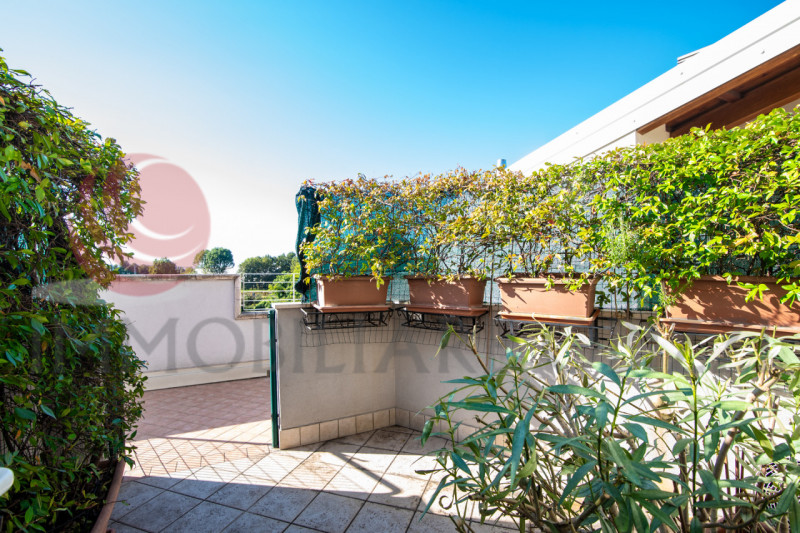 PADOVA - Savonarola fuori mura - Proponiamo in vendita appartamento con terrazza di 50MQ con vist...