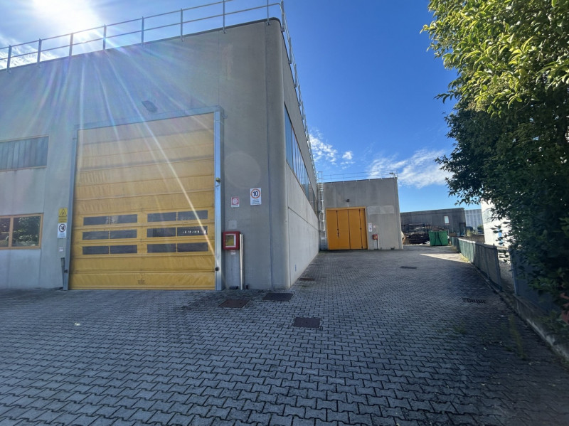 Capannone in Affitto a Veggiano – Posizione Strategica con Ampio Scoperto

Se cerchi una soluzion...