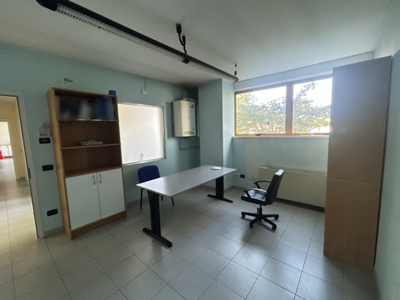 Capannone in Affitto a Veggiano – Posizione Strategica con Ampio Scoperto

Se cerchi una soluzion...