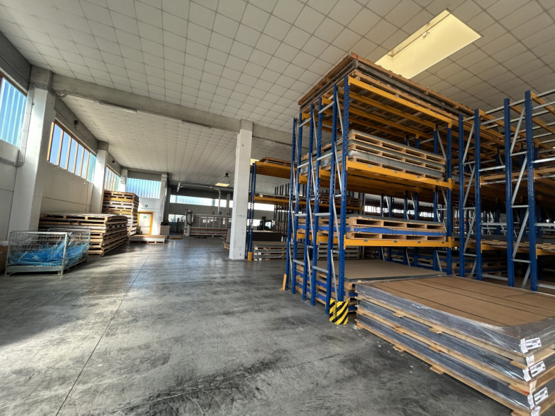 Capannone in Affitto a Veggiano – Posizione Strategica con Ampio Scoperto

Se cerchi una soluzion...