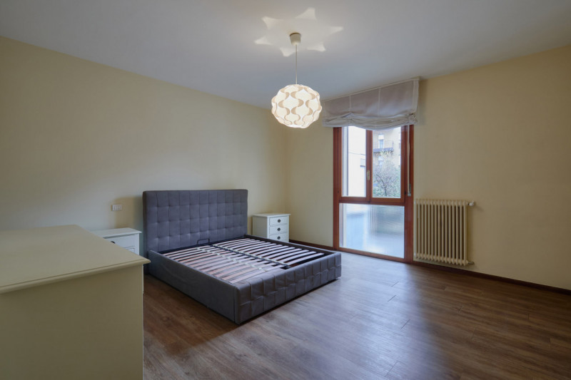 In posizione strategica, a due passi dalle mura nord della città, SPAZIOSO E LUMINOSO APPARTAMENT...