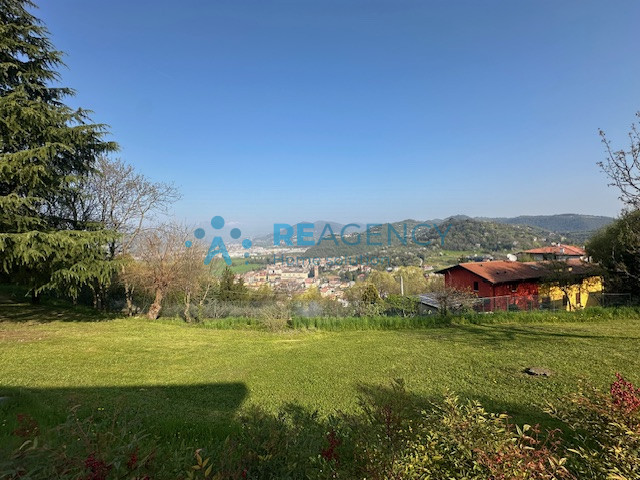 Castelgomberto - collina

Stai cercando una villa indipendente in posizione panoramica?
Prezzo € ...