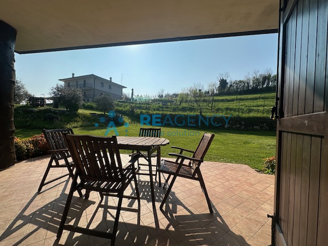 Castelgomberto - collina

Stai cercando una villa indipendente in posizione panoramica?
Prezzo € ...