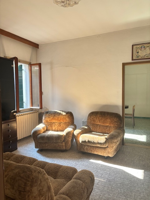 Limena: casa accostata completamente da ristrutturare sviluppata su più livelli ( piano primo zon...