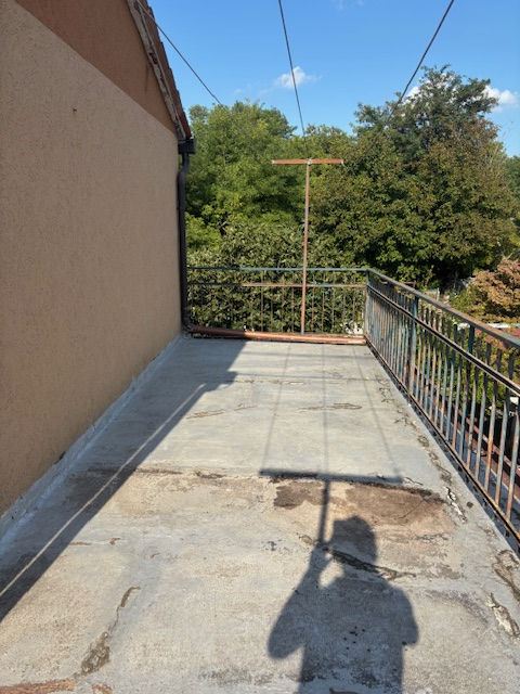 Limena: casa accostata completamente da ristrutturare sviluppata su più livelli ( piano primo zon...