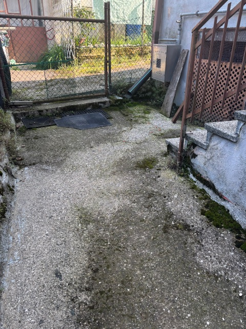 Limena: casa accostata completamente da ristrutturare sviluppata su più livelli ( piano primo zon...