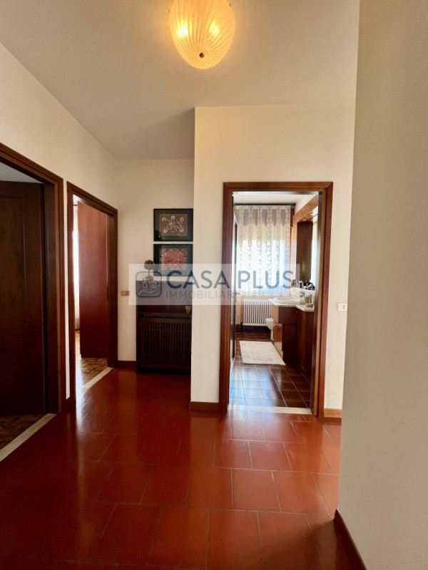 BIFAMILIARE A BASSANO DEL GRAPPA – DUE UNITA’ ABITATIVE COMPLETAMENTE AUTONOME, GIARDINO, TERRAZZ...