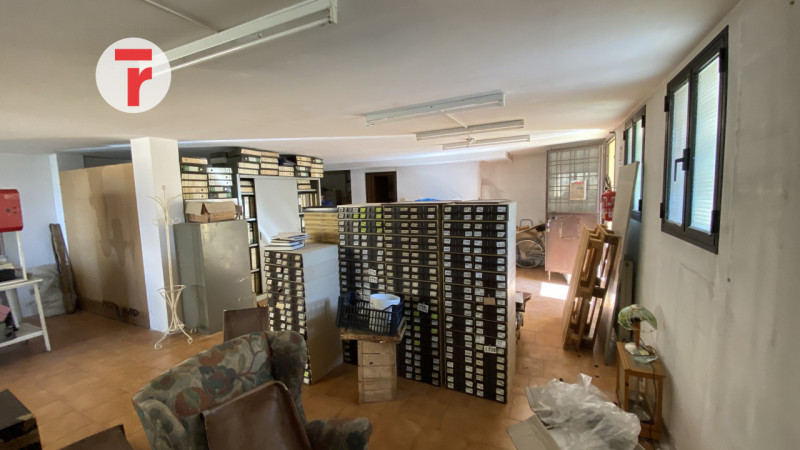 Cadoneghe Centro – Magazzino al piano terra con doppio accesso

In posizione centrale, a pochi pa...