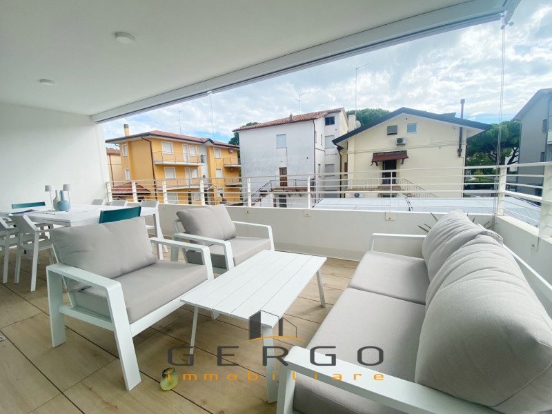 (Per INFO Mara 3481536890) A Jesolo, tra piazza Marconi e Milano, proponiamo in vendita un esclus...