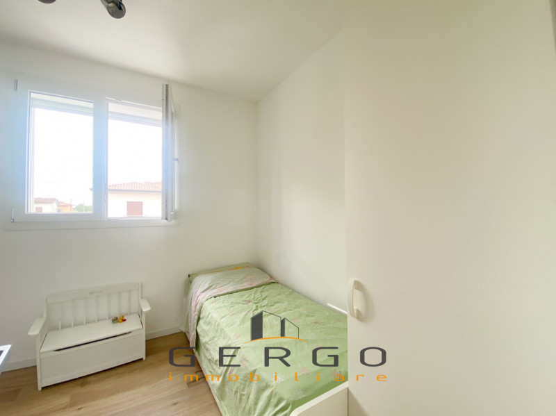 (Per INFO Mara 3481536890) A Jesolo, tra piazza Marconi e Milano, proponiamo in vendita esclusiv ...