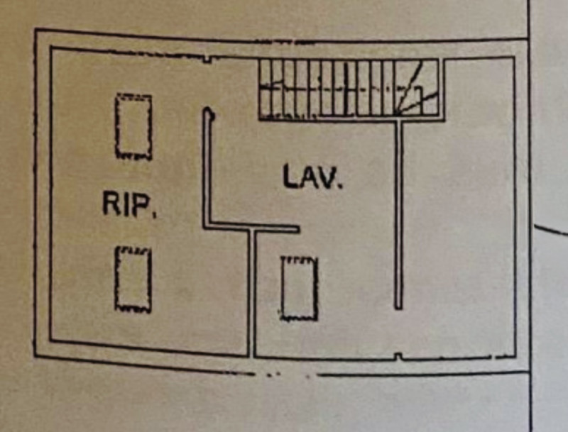 (Per INFO 3316190143) A San Martino di Lupari proponiamo in vendita un appartamento duplex di cir...