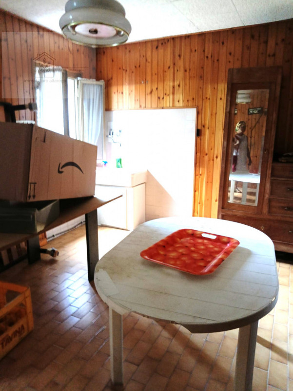 Scopri l'incanto di un rustico casale nel cuore di Villafranca Padovana, una località che combina...