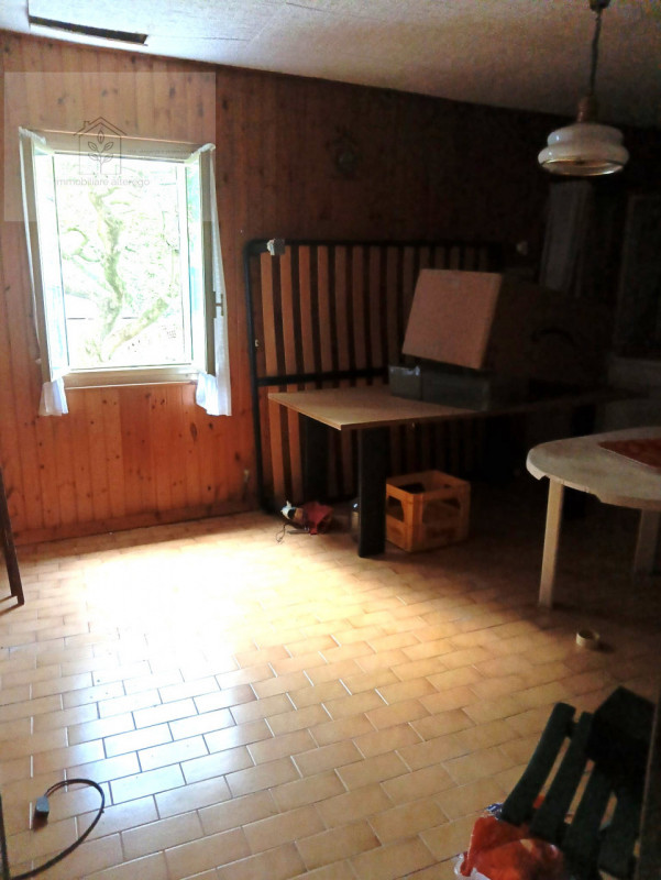 Scopri l'incanto di un rustico casale nel cuore di Villafranca Padovana, una località che combina...