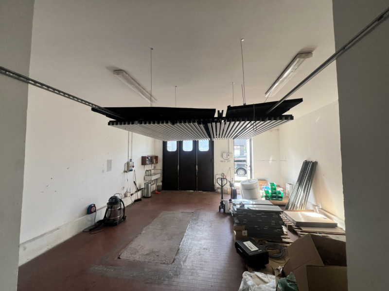 Sei alla ricerca di un magazzino funzionale e ben posizionato per la tua attività? Ti proponiamo ...