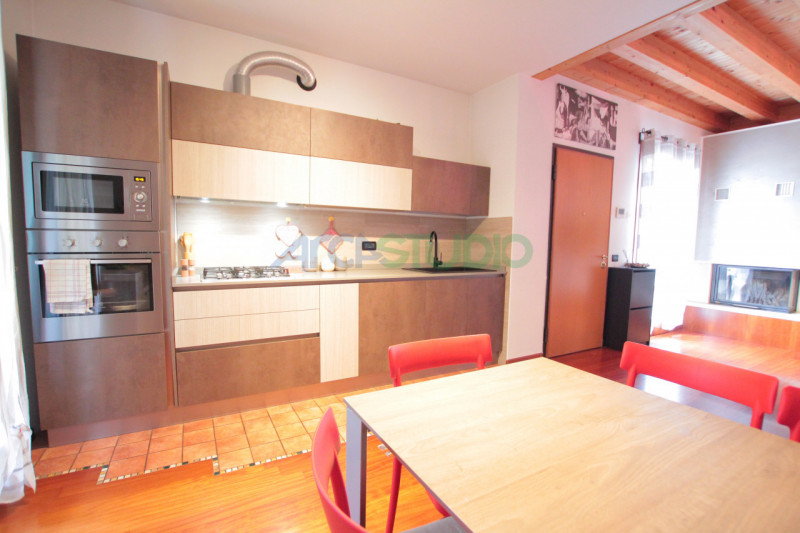 Bolzano Vicentino: questo splendido appartamento duplex  posto in zona residenziale comoda alle s...