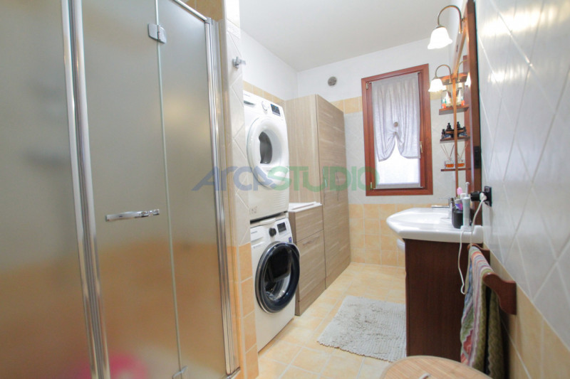 Bolzano Vicentino: questo splendido appartamento duplex  posto in zona residenziale comoda alle s...