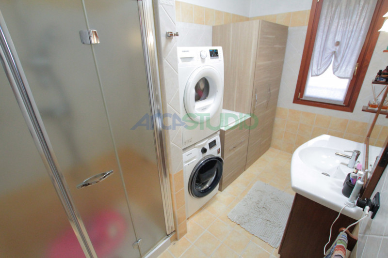 Bolzano Vicentino: questo splendido appartamento duplex  posto in zona residenziale comoda alle s...