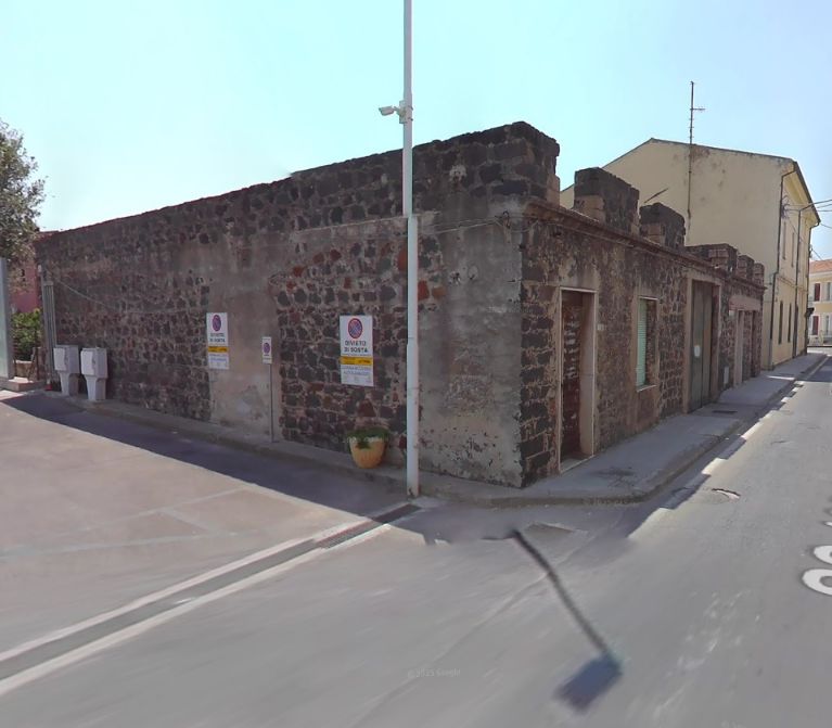 Scopri questa straordinaria opportunità nel cuore di Orosei! Proponiamo in vendita un fabbricato ...