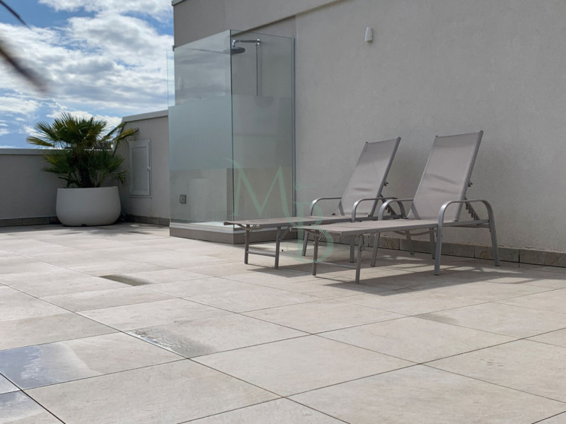 JESOLO - VENEZIA: Immobiliare MB è lieta di presentare, in esclusiva, un meraviglioso attico in v...