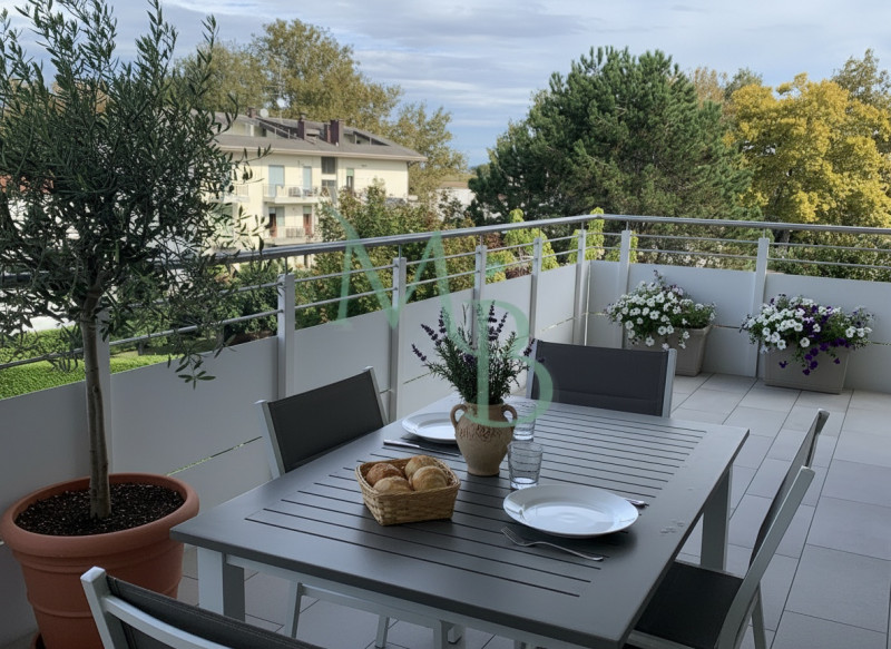 JESOLO - VENEZIA: Immobiliare MB è lieta di presentare, in esclusiva, un meraviglioso attico in v...