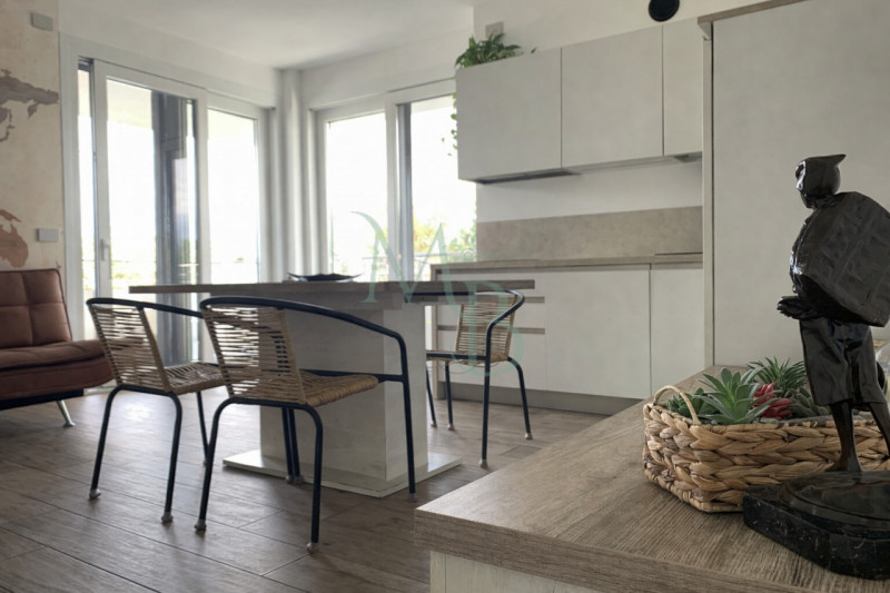 JESOLO - VENEZIA: Immobiliare MB è lieta di presentare, in esclusiva, un meraviglioso attico in v...