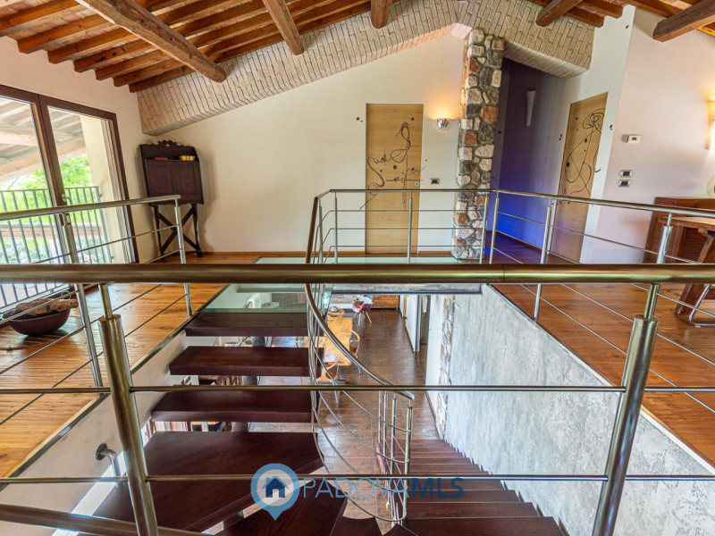 Immobile in esclusiva al Gruppo Padova MLS

Arquà Petrarca 

Immerso nel verde e affacciato su un...