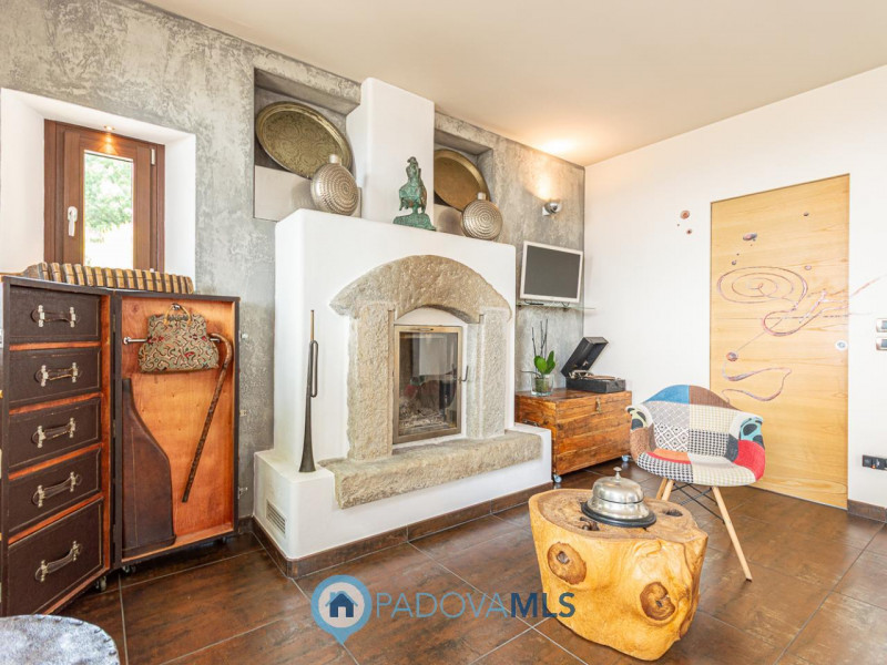 Immobile in esclusiva al Gruppo Padova MLS

Arquà Petrarca 

Immerso nel verde e affacciato su un...