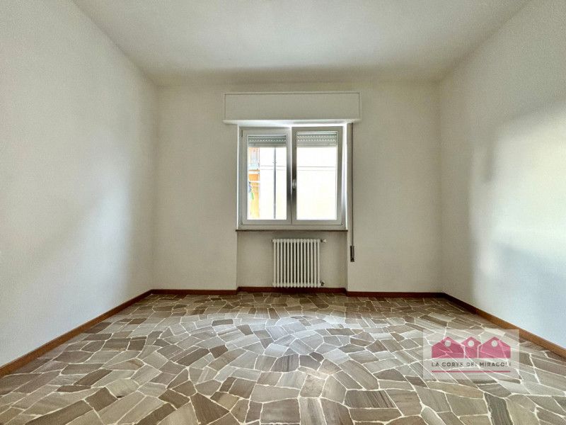 COSTABISSARA: APPARTAMENTO BICAMERE CON TERRAZZA PANORAMICA E GARAGE DOPPIO. RIF. 2190XF EURO 1.1...