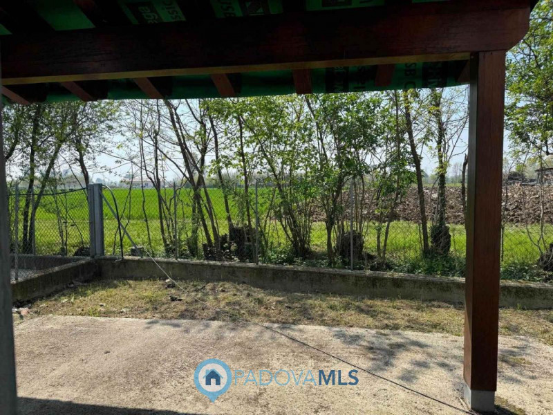 Immobile in esclusiva al Gruppo Padova MLS
Taggi: Porzione di bifamiliare al grezzo in provincia ...