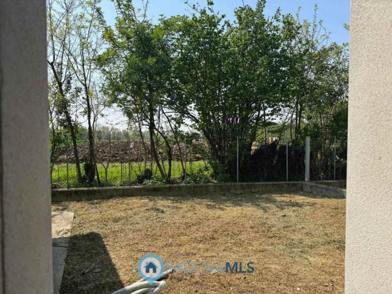 Immobile in esclusiva al Gruppo Padova MLS
Taggi: Porzione di bifamiliare al grezzo in provincia ...